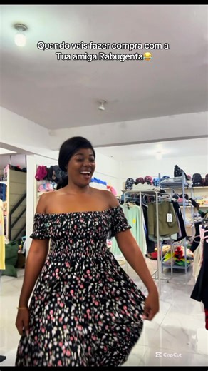 Disponíveis Vestidos de alta qualidade para destacar ainda mais a elegância das pequenas 💖✨ Conforto, estilo e acabamento impecável em cada detalhe! 📍 Cidade da China – Loja HKCKids 📍 Centro de Vida 📞 949 077 122 #HKCKids