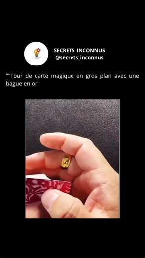 Secrets Inconnus on Instagram: "La vidéo présente un gros plan d’une main effectuant des figures de manipulation de cartes. La main, ornée d’une bague en or, mélange habilement et évente des cartes à jouer sur un fond noir. Les cartes ont un motif distinctif, avec une carte montrant un motif de dos blanc avec de petits diamants gris disposés en rangées, et une autre partie révélatrice d’un “K” près d’un bord. Les mouvements de la main sont précis et contrôlés, ce qui suggère une démonstration de