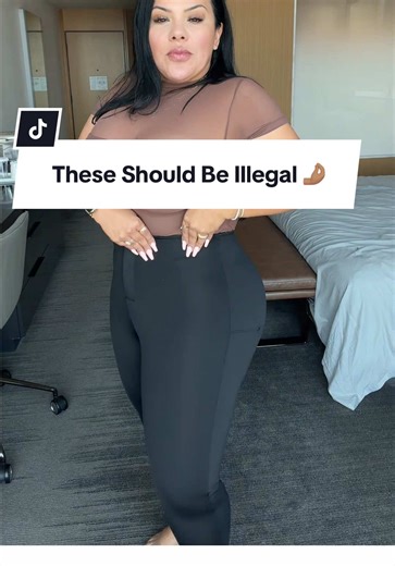 Shapewear leggings that smooth, snatch, and lift 😍Perfect for going out #leggings #tummycontrolleggings #shapewearpants #snatchedleggings #tiktokshopspringglowup