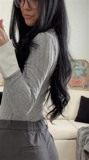 CORINNA || outfit inspiration on Instagram: "♟️"