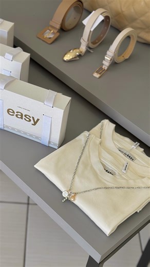 PAOLA MODAS on Instagram: "Sugestão para presentear! ✨🎁T-Shirt Box LP Easy Um presente certeiro; básico com um toque todo especial! Últimas unidades ⬇️Garanta o seu⬇️ #PaolaModas"