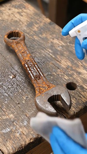 Rust Removal Spray on Screw Wrench Partial Cleaning #Shorts