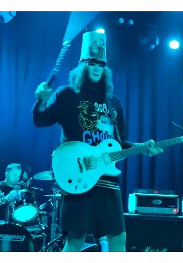 Buckethead Live Performance: Mastering Electric Guitar