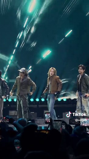 Mic Drop will forever be that girl ✨ @BTS iHeartRadio Music Festival | BTS