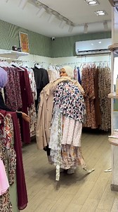 هو كل ده عادي؟! اه عادي 🤷‍♀️ أصل Ezzis Mega Sale فرصة ماتتفوتش ولا تتعوض بأسعارها 🤗 📍 هنستناكم يوم الجمعة والسبت الجايين في الـ store ⏰ من الساعة 12 الظهر لحد 11 بالليل 🤍 ماتخليش الفرصة تفوتك! | Ezzis