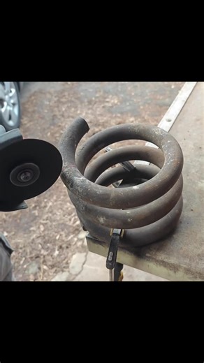 Transforming a Rusty Spring into a Bowie Knife