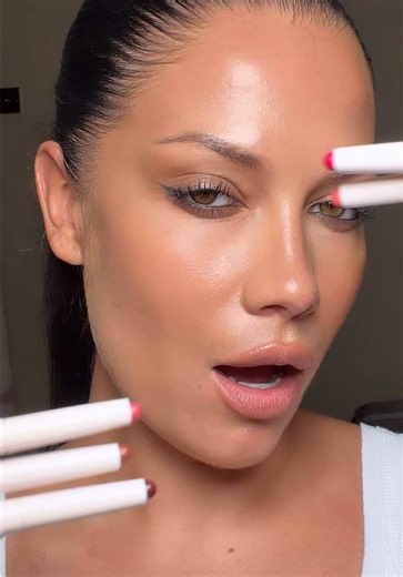 Victoria Beckham Blush Stylus Review — Run to Space NK Now