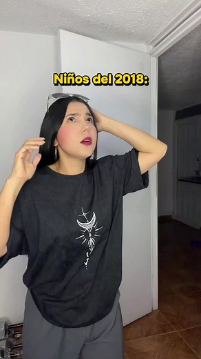 ¿Qué es Siren Head y por qué aterroriza en internet?