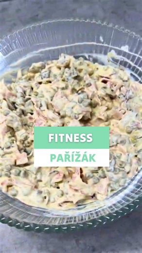 Petra Jašová | Zdravé hubnutí pro ženy 45+ on Instagram: "👩🏻‍🍳🤩 V klubu se můžete těšit na recepty, které: ✔ chutnají celé rodině, ✔ hodí se nejen na sváteční stůl, ✔ a hlavně nepotřebují výčitky ani restart. Ať na svátky, po novém roce, nebo kdykoliv jindy! 💃🏻⭐ Protože přesně tak to má vypadat. Zdravý a životní styl není o tom vydržet. Ale s radostí ho žít! 🎄 Pokud chcete nahlédnout nejen do receptové knihovny, brány do mého klubu jsou do půlnoci 18. prosince předvánočně otevřené. ➡️💫 