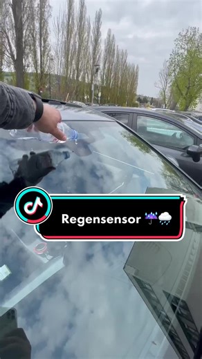 Smarte Technik: Regensensor für automatisches Schließen des Autodachs