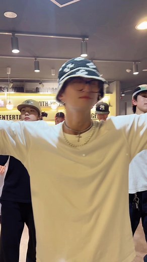 Lesson後にStepBack覚えてた子たちと一緒に踊った🅿️ . #StepBack#NOA#fyp#dance#ダンス#JRBY#Mizuki