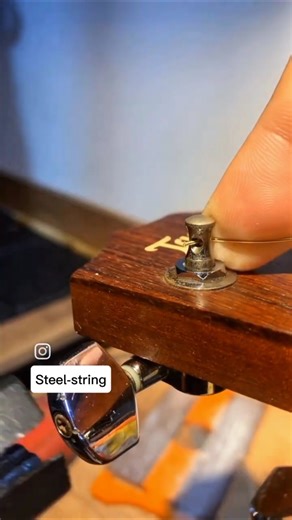 🔴Correct acoustic guitar string installation 🎸#guitar #steel #acoustic
