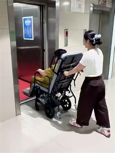 Multi-Functional Nursing Bed for Patients 📌 Bed, chair, wheelchair, shower, and commode in one. 🛏️♿