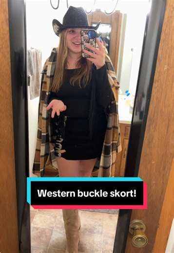 Obsessed with this outfit! 😍 skort & hat from @windsorstore