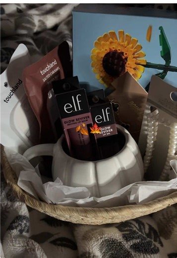 🍂🍁 #fallbasketinspo | birthday basket