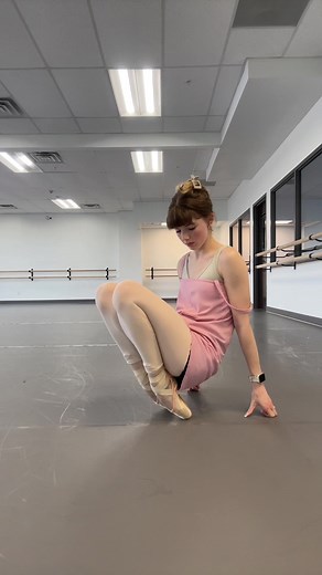 Professional Ballerina Dance with Pointe Shoes