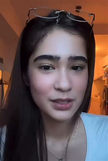 “kung kasama ka sa big four ultimate 8 tapos duo, sino pipiliin mo sa kapamilya at kapuso?”eliza: sa kapuso- si moymoy kasi give ko na yun kay miguel eh. sa kapamilya si krystal, sa kapuso... si moymoy, pag aagawan nalang namin ni miguelagawan pa nga ang lizguel kay heath 😆