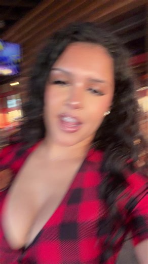 LaLa (@thugglalala)’s videos with neon guts - 𝓛ꨄ