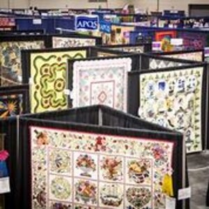 Massive Grand Rapids quilt show expecting 15,000 fabric enthusiasts this weekend