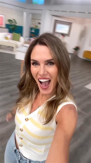 Valerie Stup | 25 days left as a host on HSN. Let’s make them count. I’m focusing on being present, grateful & embracing change with a joyful heart.... | Instagram