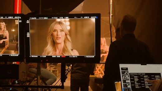 Here's a behind-the-scenes look at THE Competition Show of All HGTV Competition Shows. Watch #TheFlipOff, Wednesdays at 8|7c 💪 | HGTV