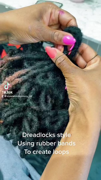 Creating Stylish Loc Loops with Rubber Bands