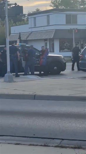 High-speed chase started on Amelia Drive off S. Washington Road and ended on Bay Road & Court Street, crashing into another vehicle. Three suspects took off. 📸 Papoose | Breaking News 989