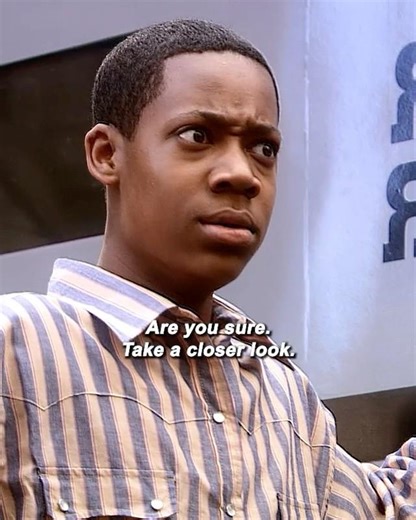 🎬 Everybody Hates Chris ｜ Chris Gets Stopped on the Street 😅🚓 | A Very Awkward Moment