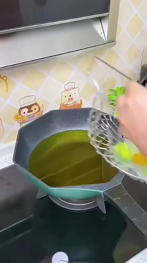 Kitchen helper#supportsmallbusinesses#goodthingtoshare#kitchenessentials#kitchenhacksthatwork#useful#satisfying#smallbusinesscheck