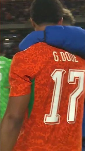 😍 The beautiful embrace between Guéla and Désiré Doué after 🇫🇷 France - Ivory Coast 🇨🇮