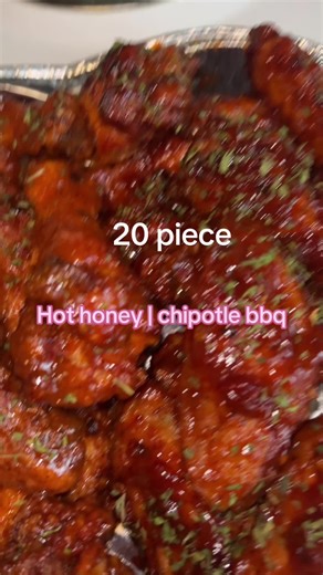 They say we eat with our eyes😍 if only it can go from your eyes to you tastebuds🤤 I mean it can if you #book with #ChefTeekylaB #ProtectedCreationsKitchen #CincinnatiChef #CateringWithLove