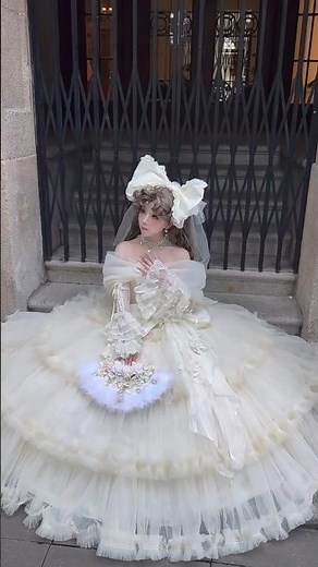 Vintage Princess Bride Look | Timeless Bridal Elegance