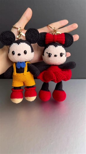 Minnie and Mickey #diy #handmade #keychain #crochet