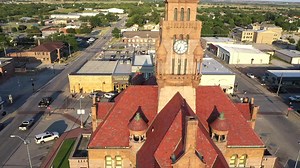 Here's a little update from Decatur Town Square! This video was edited and produced by Cooper Read with Branded FM. Trinity Street Coffee Bar The Vintage State Street Pizza Company | Visit Decatur TX