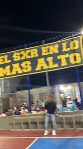 COMIDAS RAPIDAS | Anoche vivimos el verdadero parche del sur 🔥 Sureños llegó a la Liga Towers con hamburguesas, gorras y cupones pa’ la gente real 🍔🧢 Porque... | Instagram