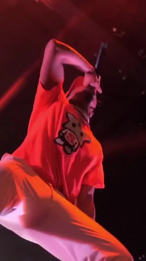 #SkiMask tributes #JuiceWrld and #XXXTentacion 💔🙏 Which artist do you like more⁉️ Juice or X⁉️ #concerts #skimasktheslumpgod #rap