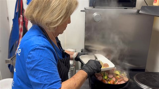 Midweek blues got you not wanting to cook tonight? Try Faye’s easy recipe for a family of 4! 🥒 Turkey Kielbasa & Veggie Skillet Serves: 4 Cook Time: 25 minutes Cost-Efficient • One-Pan • Family Favorite Ingredients • 2 packs turkey kielbasa, sliced into coins • 1 medium zucchini, sliced • 1 medium yellow squash, sliced • 1 yellow onion, chopped • ½ box (about 4 oz) sliced baby bella mushrooms • 1–2 tablespoons olive oil • Salt and pepper, to taste • Optional: garlic powder, smoked paprika, or I