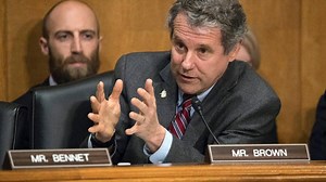 GameStop caught in middle of fight between Wall Street and Main Street traders