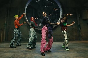 Watch: KARD Captivates In Unique And Eye-Catching Comeback MV For "ICKY" | Soompi