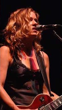 She is the legendary lead guitarist of The Bangles, Vicki Peterson #music #pop #rock
