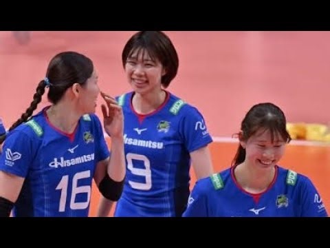 「こっちまでうれしくなって…」中田久美監督がプレシーズンマッチで19歳の「新星」を抱きしめたわけ【バレーボールSVリーグ女子・SAGA久光スプリングス】