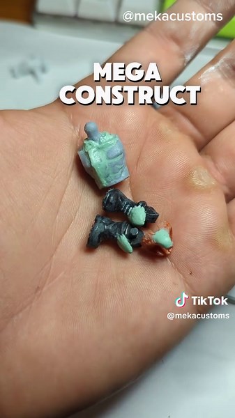 Cómo hacer un custom de Homelander en Mega Construx