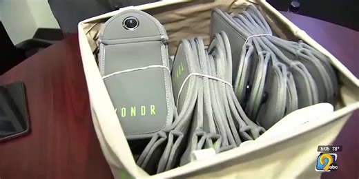 Davenport schools testing cellphone lockup programs