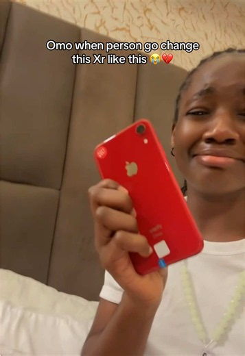 Omo e don tire me, Battery health o, storage o, E dey boil 247 😭 #finegurldivvy