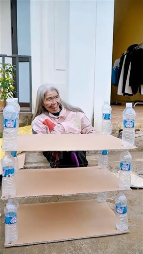 "He ignored the mess, but Grandma built a masterpiece from it... 😱📦✨"