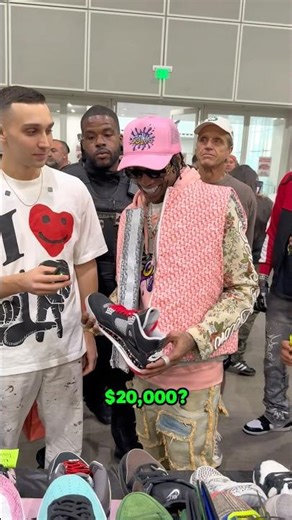 Soulja Boy shopping for Drake’s Jordan’s 👀