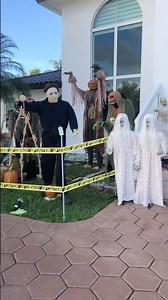 Old 2019 Halloween Display Vid (Setting Up) 🎃 #halloween #spirithalloween #halloweendisplay #short
