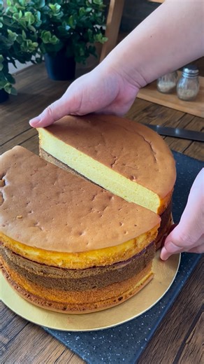 Sidharta Indargo on Instagram: ". . [ LAPIS SURABAYA ] . Setelah sekian purnama, akhirnya bikin Lapis Surabaya. Aseli males kadang ya bikin cake yg jumlah telurnya wow begini hehe Spiku yg aku bikin pake metode butter kocok ya, ga tau, lbh sreg aja pake butter kocok ini. Hasil spikunya empuk halus, lembut, buttery Stand Mixer La Forte Oven De Braun Signora (kapasitas 150L) Lapis Surabaya Loyang ukuran 🚫22 / 🚫24 (3 buah) . Bahan (u/ 3 lapis) 29 bh Kuning Telur 3 bh putih telur 285 gr gula pasir