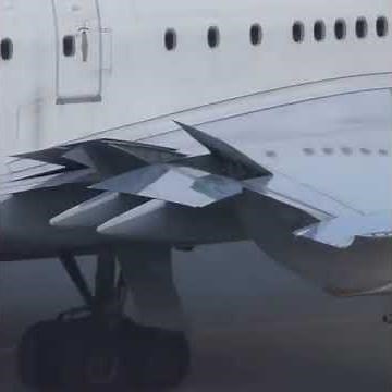 Boeing 747-8 Flight Controls Check and Flaps Extension