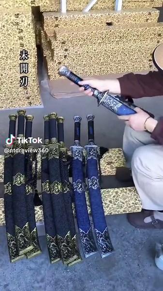 Handcrafted Chinese Swords and Traditional Calligraphy